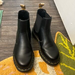 Dr Marten’s leather Chelsea boots, used size 6L, 5M make me an offer !!!!